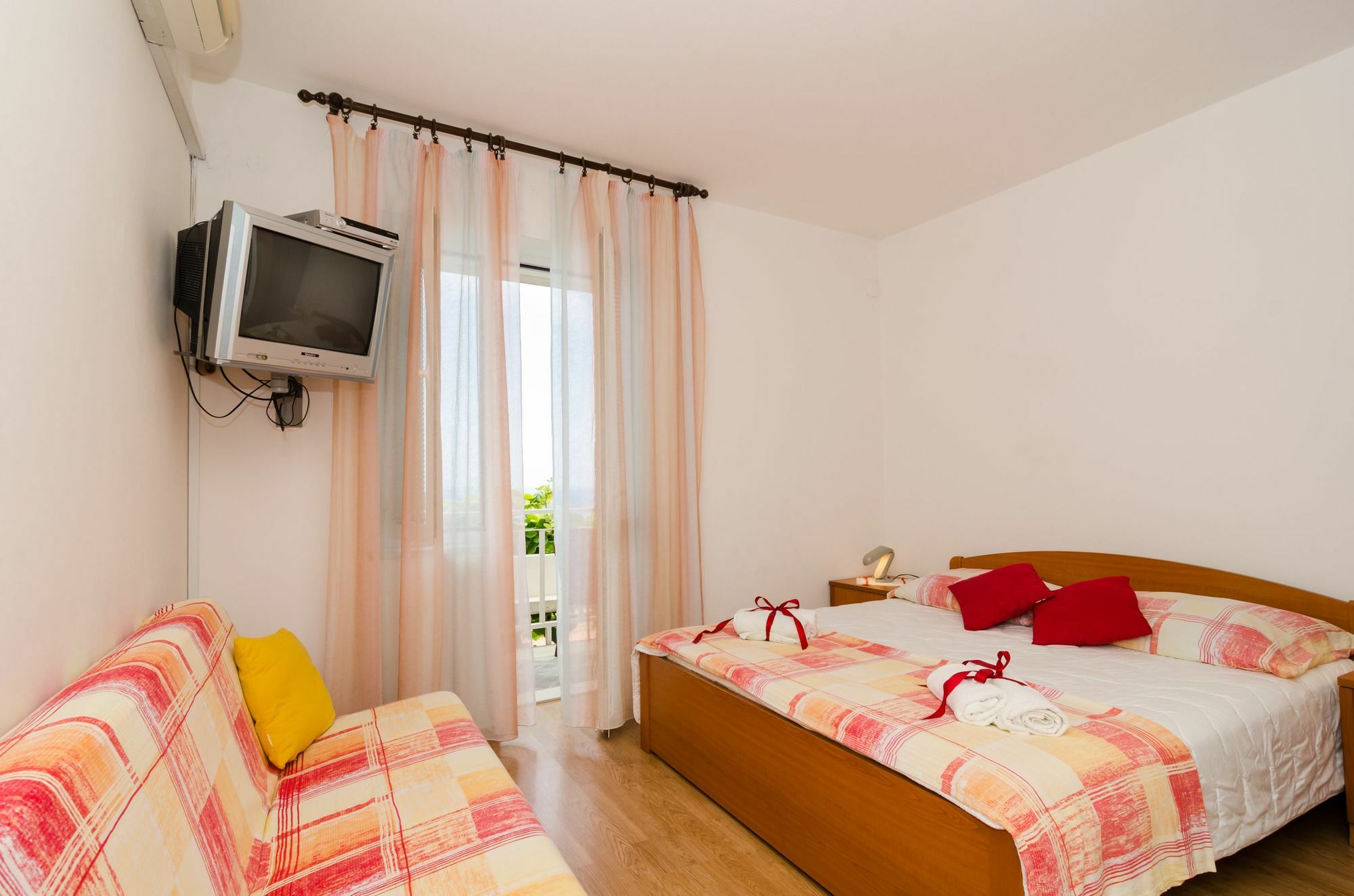 Apartments And Room Lora Dubrovnik Exterior foto
